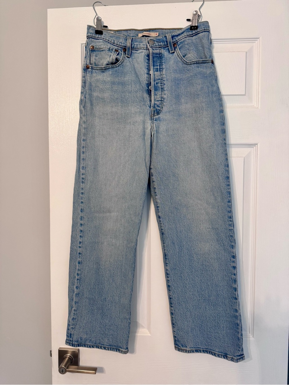 Levis Light Wash Ribcage Straight Jeans - Womens